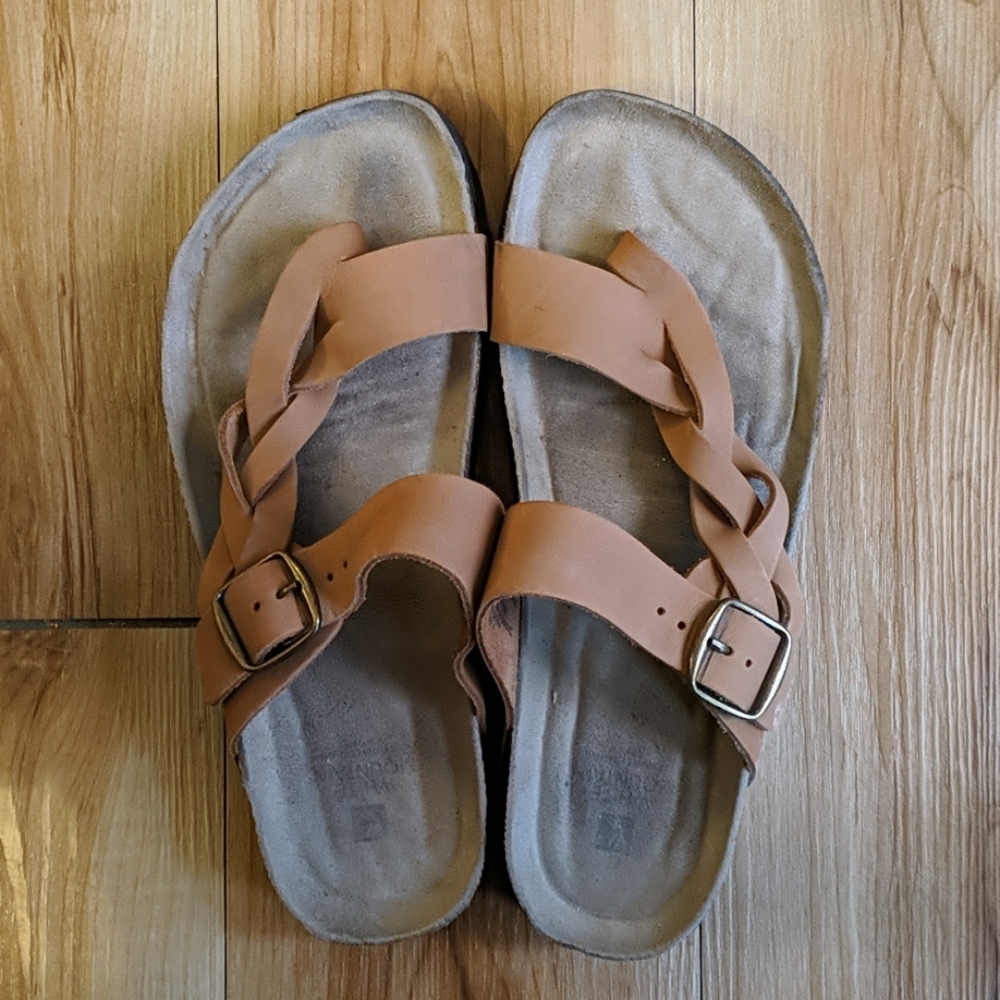 White Mountain Leather Sandals